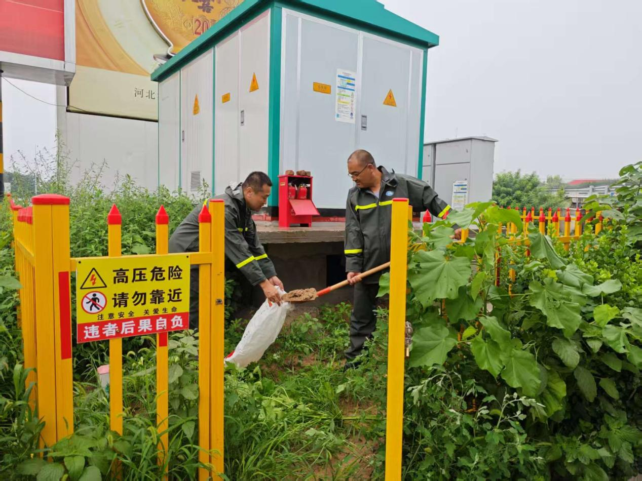 運(yùn)維科技分公司筑牢防汛“安全網(wǎng)”科技賦能保電站平穩(wěn)度汛?