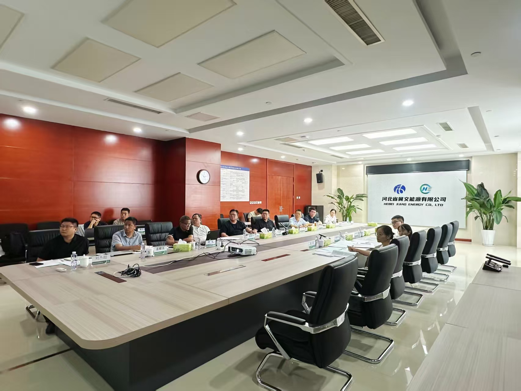 省冀交能源公司組織召開(kāi)“水蒸氣金屬制氫 關(guān)鍵技術(shù)研究”項(xiàng)目階段進(jìn)展會(huì)議
